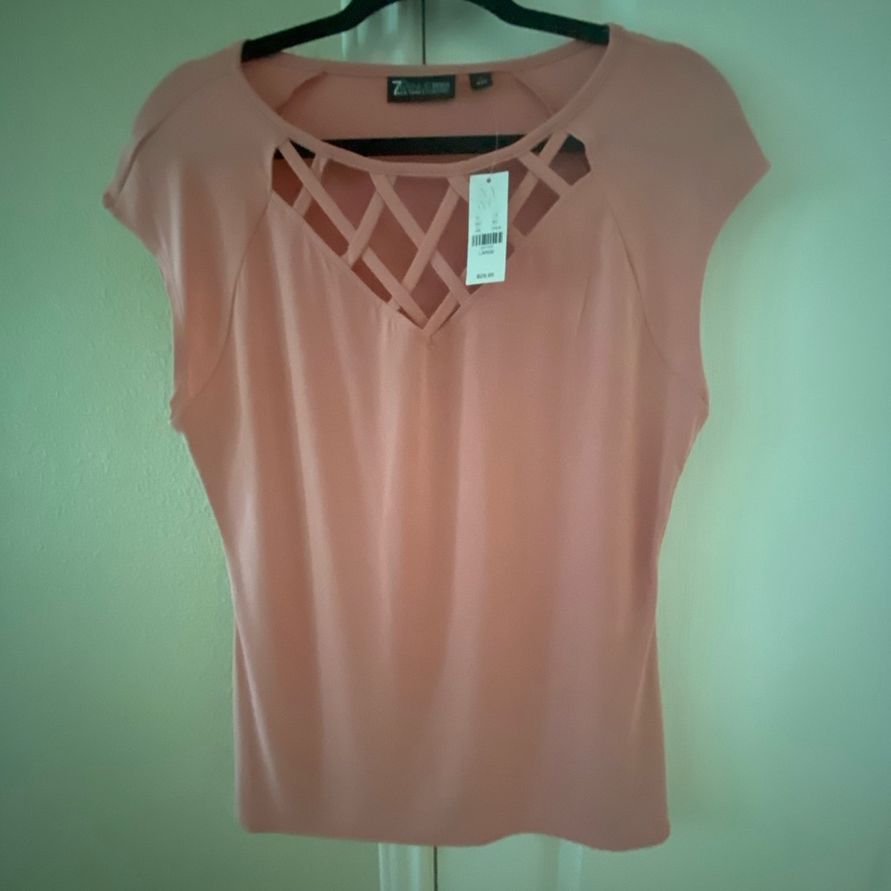 NEW TOP
